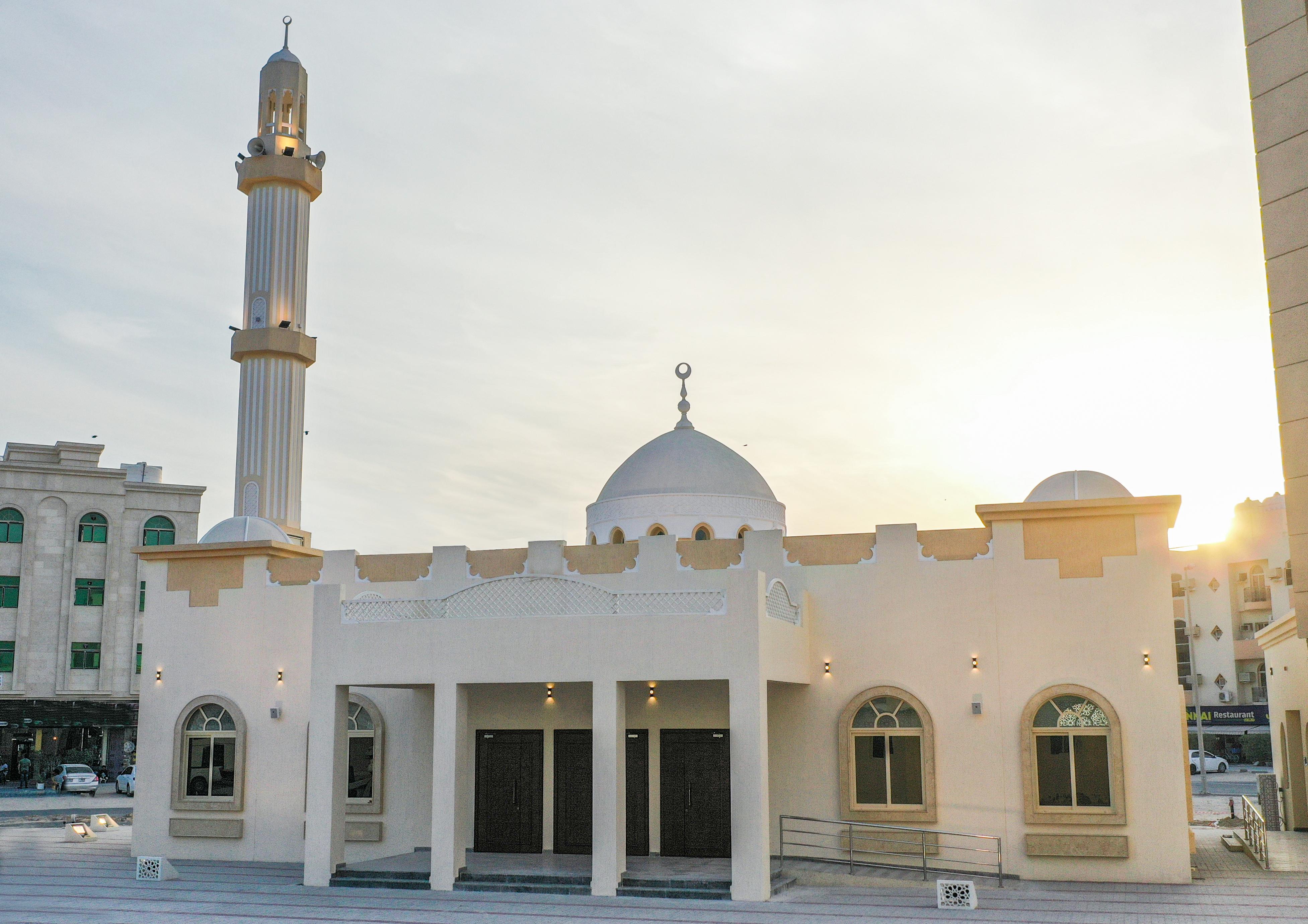 افتتاح "مسجد التيسير" بتجارية مويلح في الشارقة